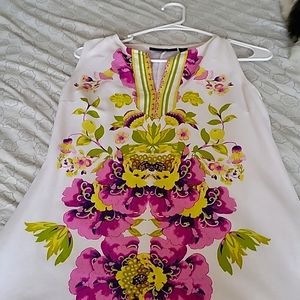 Women's New York & Co Knee length medium size dress